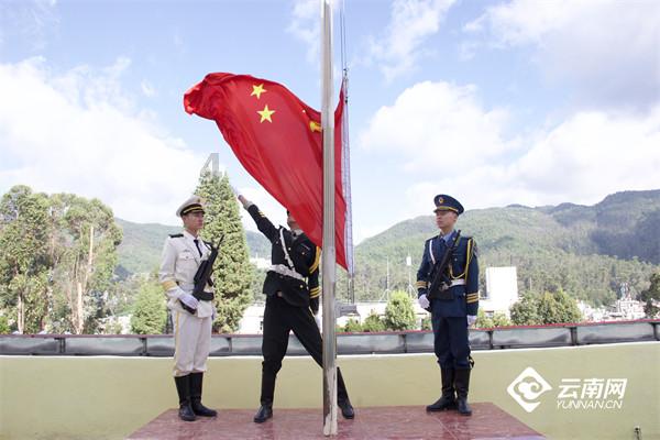孩子的三观是在什么时期形成的，该如何培养他正确的三观呢？游戏画面